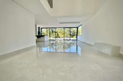 Casa em condomínio fechado com 4 quartos à venda na alameda das quaresmeiras, 35, alphaville, santana de parnaíba, 370 m2 por r$ 5.450.000