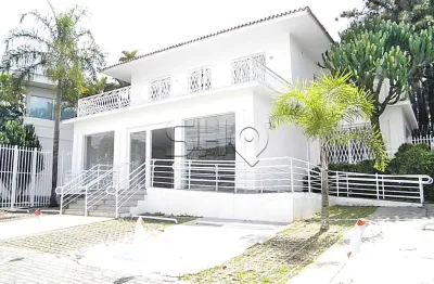 Casa comercial com 8 salas para alugar na praça charles miller, 14, pacaembu, são paulo, 556 m2 por r$ 52.000