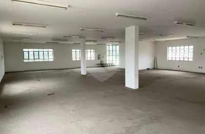 Prédio para alugar na Rua Alvarenga Peixoto, Vila Anastácio, São Paulo