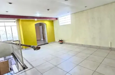 Casa com 3 quartos para alugar na Rua Professor Olavo de Carvalho, 51, Vila Leopoldina, São Paulo