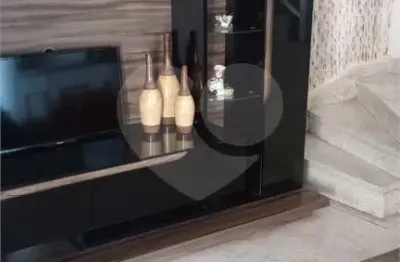 Casa com 3 quartos à venda na Rua Mariana Camargo, Parque Maria Domitila, São Paulo