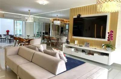 Casa com 3 quartos à venda na Rua Francisco Basílio de Melo, Parque Maria Domitila, São Paulo