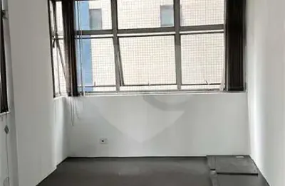 Sala comercial para alugar na Rua Padre Chico, Perdizes, São Paulo