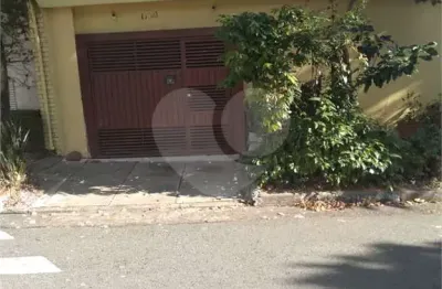 Casa à venda na Rua Caiapônia, Alto da Lapa, São Paulo