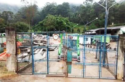 Terreno à venda na Rua Anhangüera, Vila Industrial, São Paulo