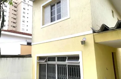Casa com 2 quartos à venda na Rua Hungara, Vila Romana, São Paulo