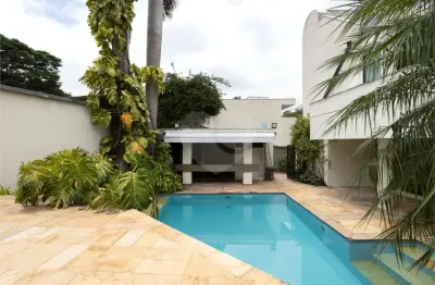 Casa com 4 quartos à venda na Rua Marquês de Paraná, Alto da Lapa, São Paulo