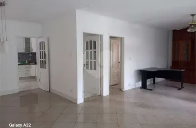 Casa com 3 quartos para alugar na Rua Salto Grande, Perdizes, São Paulo