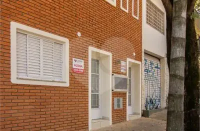 Sala comercial para alugar na Rua Albion, Lapa, São Paulo