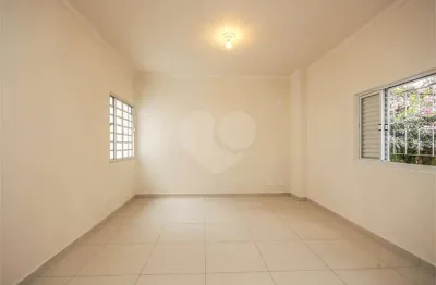 Sala comercial para alugar na Rua Albion, Lapa, São Paulo