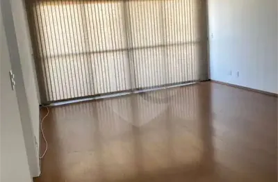 Apartamento com 3 quartos para alugar na Rua Cerro Corá, 792, Vila Romana, São Paulo