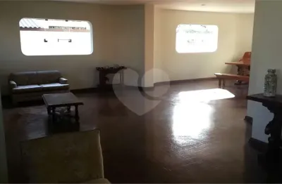 Apartamento com 3 quartos para alugar na Rua Cerro Corá, Vila Romana, São Paulo