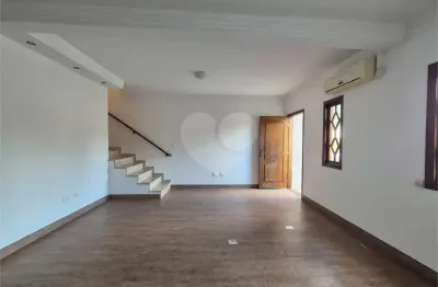 Casa com 3 quartos à venda na Rua Doutor Roberto Tarle, 146, Vila Fiat Lux, São Paulo