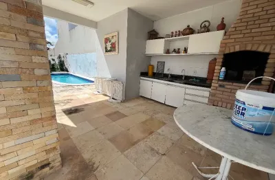 Casa alto padrão com 4/4  em condomínio fechado na massagueira