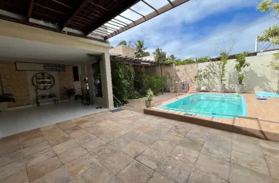 Excelente casa com fino acabamento e bem distribuída em barra nova