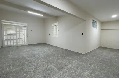 Casa recém reformada no santo eduardo - poço com localização privilegiada