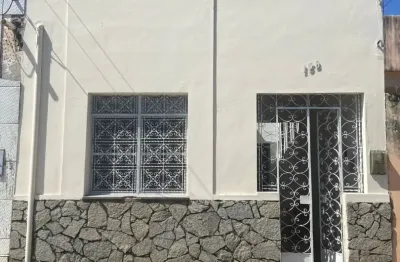 Casa 3/4 com suíte no poço  com excelente quintal em lugar estratégico.