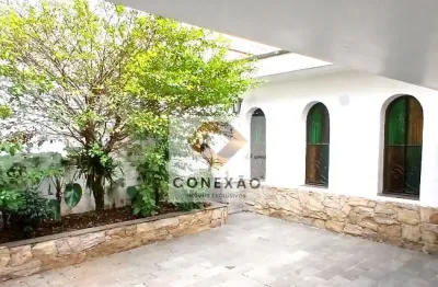 Casa térrea com 4 dormitórios e 200m² construídos num terreno de 331m² - cidade ademar - sp