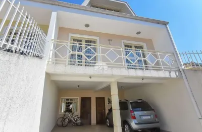 Casa com 4 quartos à venda na Rua Valentim Bokowski, 122, Guabirotuba, Curitiba, 197 m2 por R$ 890.000