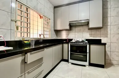 Casa térrea a venda no jardim santo andré 3 quartos sendo 1 suíte