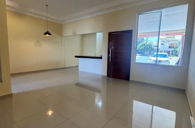 Casa térrea com 3 dormitórios no condomínio vista verde
