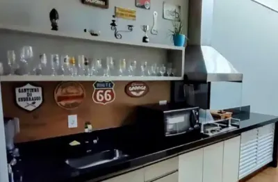 Casa térrea em condomínio fechado a menos de 5 minutos do parque ecológico