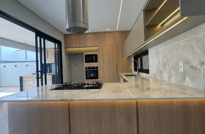 Linda casa térrea com piscina e 3 suítes no residencial milano