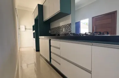 Casa térrea no condomínio jardim montreal a 3 minutos do parque ecológico