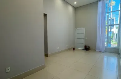 Casa térrea com 3 quartos repletos de armários planejados no montreal