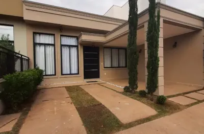 Casa térrea diferenciada com 3 dormitórios no Condomínio Montreal