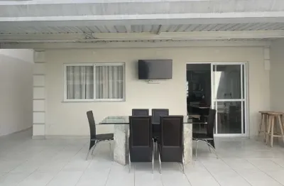 Excelente sobrado no condomínio caribe village próximo ao parque