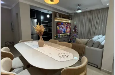 Lindo apartamento repleto de planejados em excelente localização