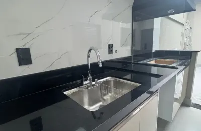 Casa NOVA para alugar com planejados no condomínio Jardim Montreal