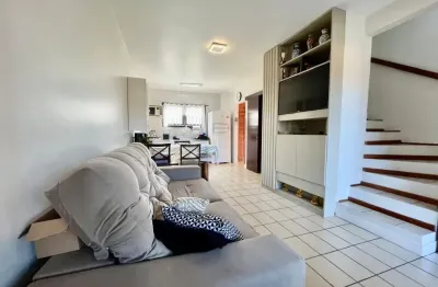 Sobrado em capão novo em condominio com infra estrutura
