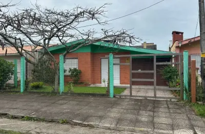 Casa com 3 quartos à venda na Rua Andira, Centro, Capão da Canoa