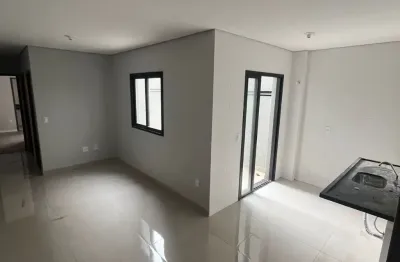 Apartamento 94m² à venda com 2 quartos sendo 1 suíte, 2 banheiros e 1 vaga.