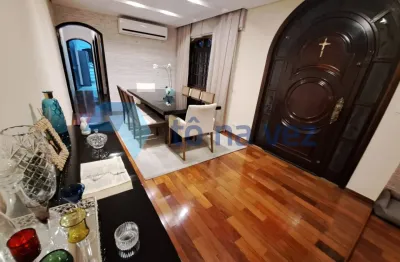 Sobrado mobiliado à venda com 300m², 3 dormitórios e área gourmet em jardim santo antônio, santo andré