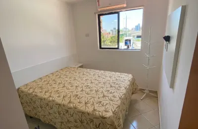 Apartamento mobiliado em manaira - menos de 50 metros da orla
