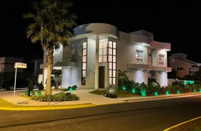 Casa alto padrão 3 suítes com piscina em condomínio fechado