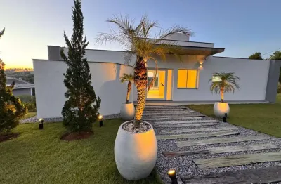 Belíssima casa a venda 5 Dormitórios 3 suítes  Condomínio Jardim das Palmeiras Bragança Paulista Interior de São Paulo