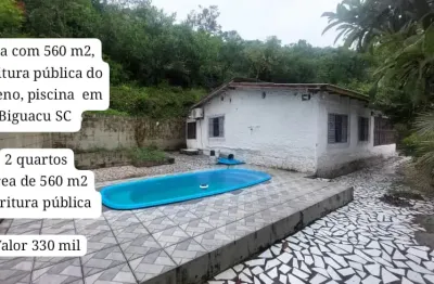 Casa com 560 m2, escritura pública do terreno, piscina e muito mais em biguaçu sc