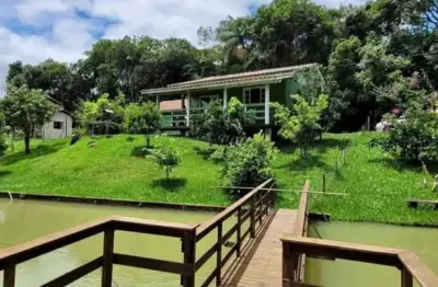 Uma linda chácara de 1400 m²  a 1 km do asfalto na varginha em Santo Amaro da imperatriz