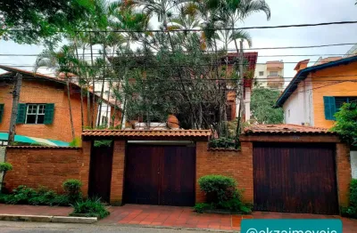Imagine viver neste oásis de 495m² em uma rua tranquila da vila mariana, a apenas 700m do shopping santa cruz! ✨