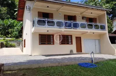 Sobrado amplo com mais um sobrado nos fundos com a possibilidade de fazer imóvel comercial  no bairro anita garibaldi.