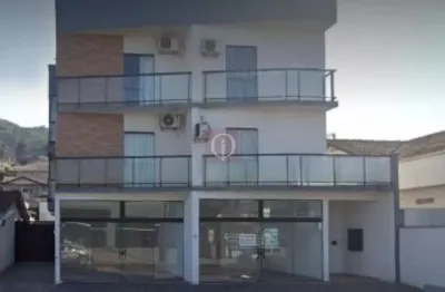 Sala comercial térrea em edifício no bairro boa vista em joinville/sc