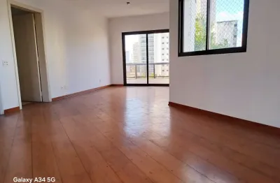 Lindo apartamento alto padrão  oportunidade um luxo ,pratico morar em plena vila congonhas, rua tranquila toda segurança,apartamento bem dividido e lindo, próximo a supermercados aeroporto sem rota de