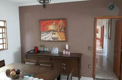 Casa com 3 quartos à venda na Rua João Pekny, 321, Água Vermelha, Poá