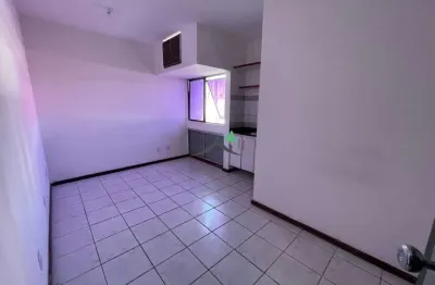 Sala comercial à venda na avenida paulo vi, 1709, pituba, salvador, 20 m2 por r$ 110.000
