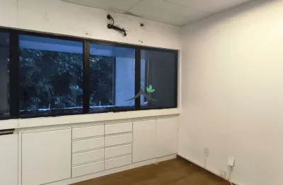 Sala comercial para alugar na Rua Rubens Guelli, 134, Itaigara, Salvador, 119 m2 por R$ 7.770