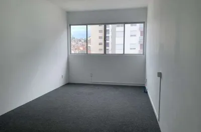 Sala comercial com excelente localização na trindade
